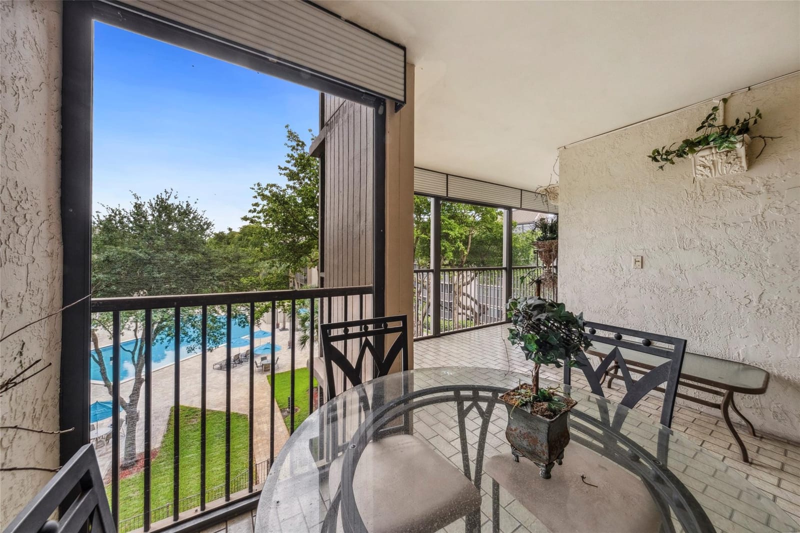 2806 N 46th Avenue D539, Hollywood, FL 33021 photo 12