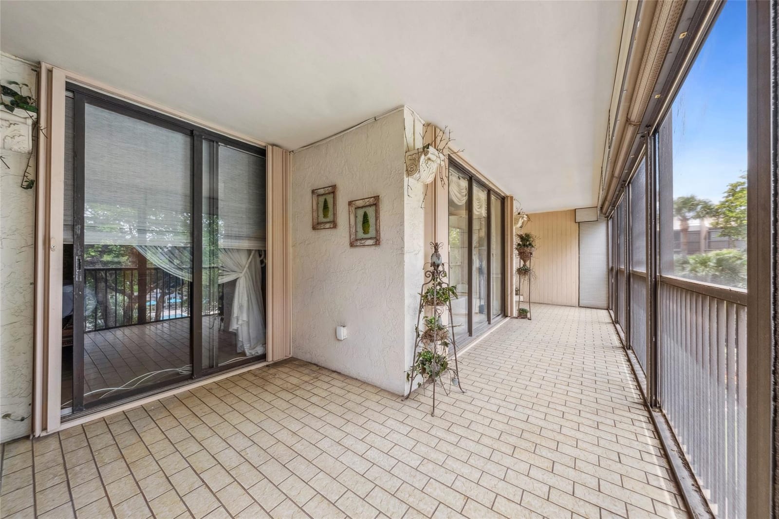 2806 N 46th Avenue D539, Hollywood, FL 33021 photo 14