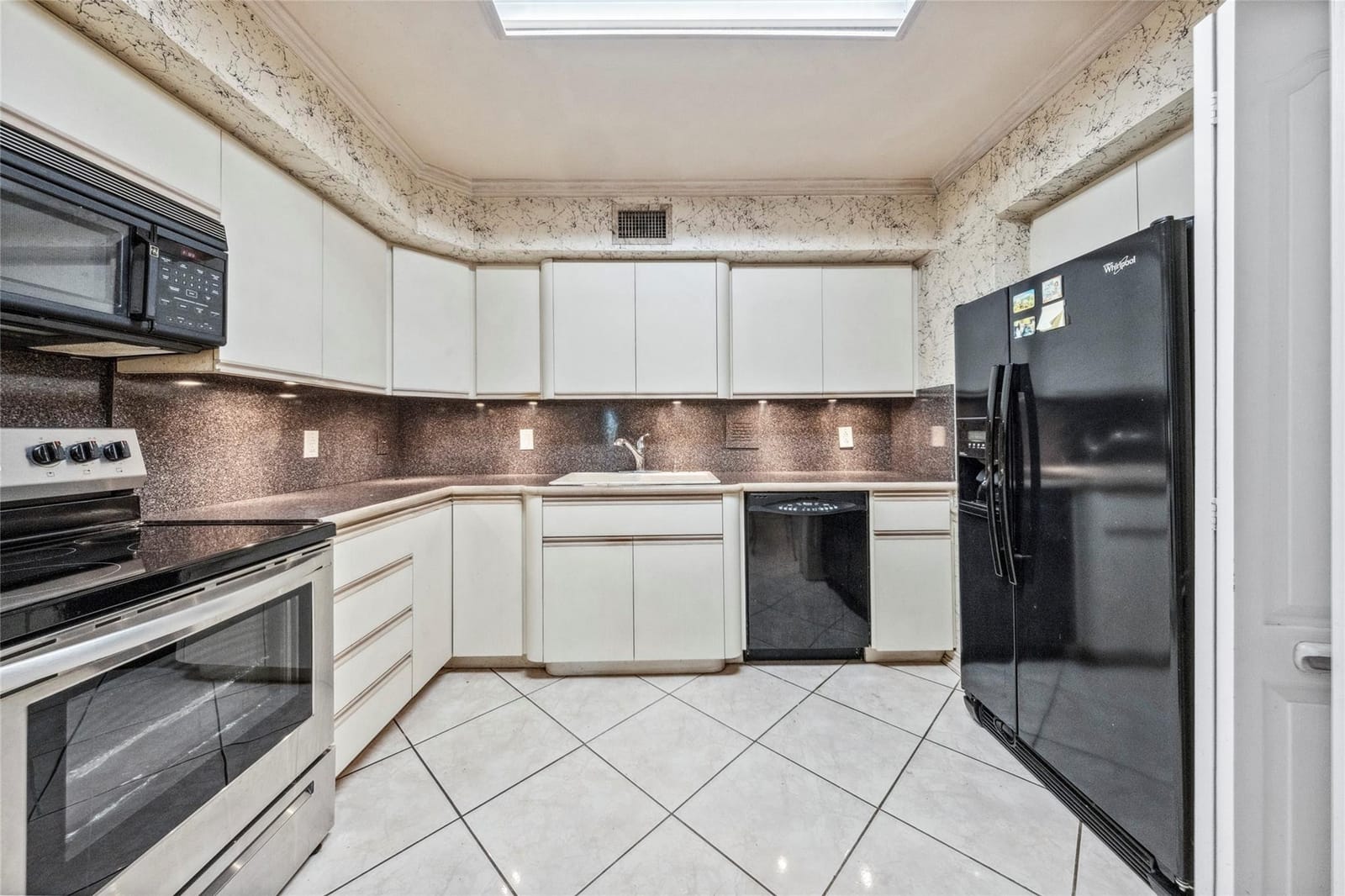 2806 N 46th Avenue D539, Hollywood, FL 33021 photo 17