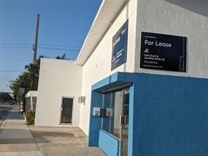 2301 S Andrews Avenue — photo 4