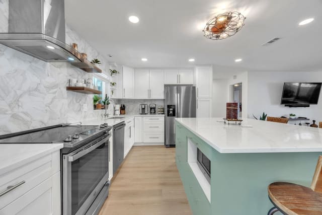 1611 SW 3rd Avenue, sold in Boulevard Park Isles, Pompano Beach, FL