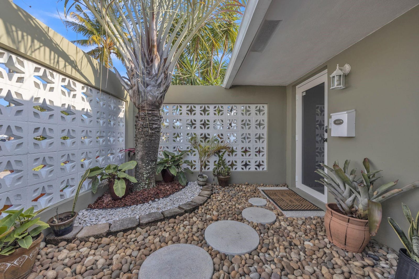 1611 SW 3rd Avenue, Pompano Beach, FL 33060 photo 7