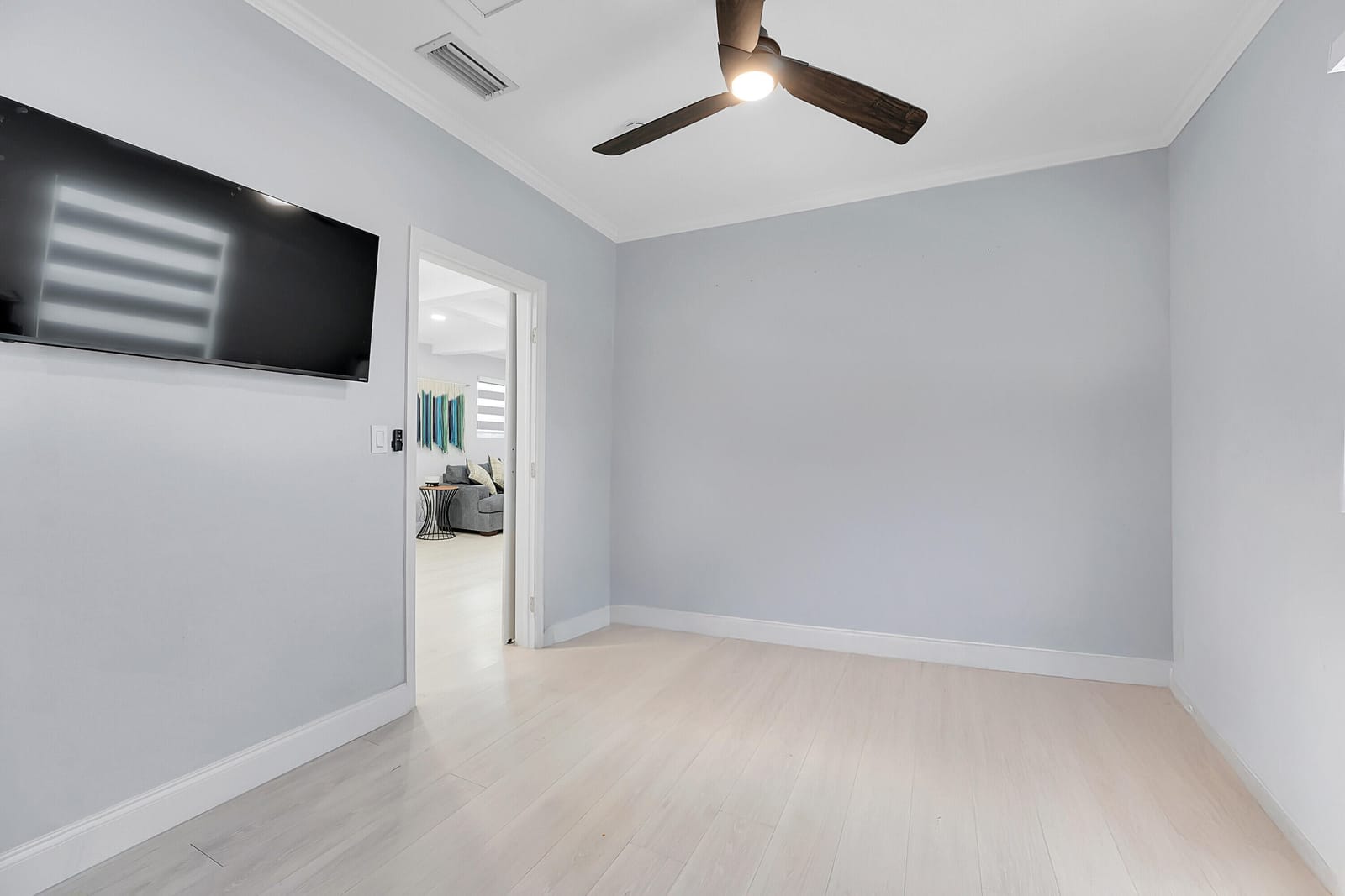 1511 S Palmway — photo 3