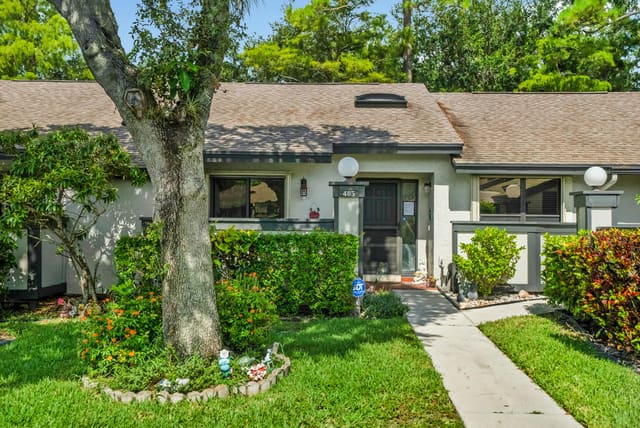 485 Lynbrook Court, sold in Strathmore Gate West Unit 2, Royal Palm Beach, FL