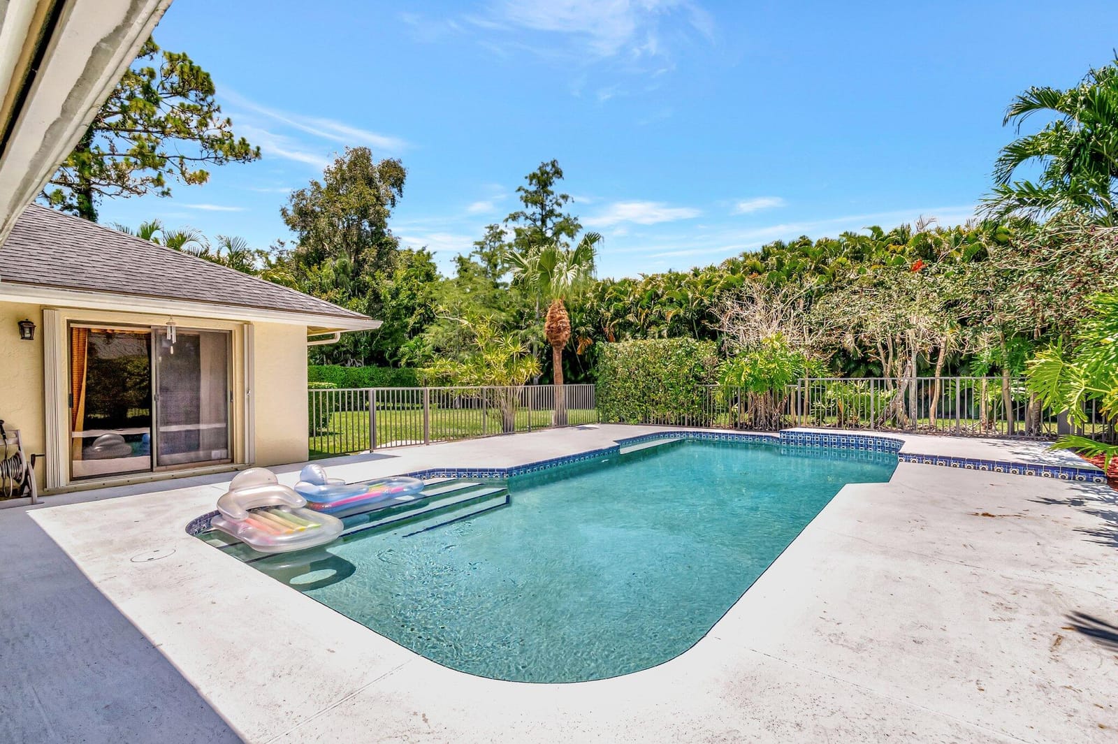 15385 Cedar Bluff Place, Wellington, FL 33414 photo 5