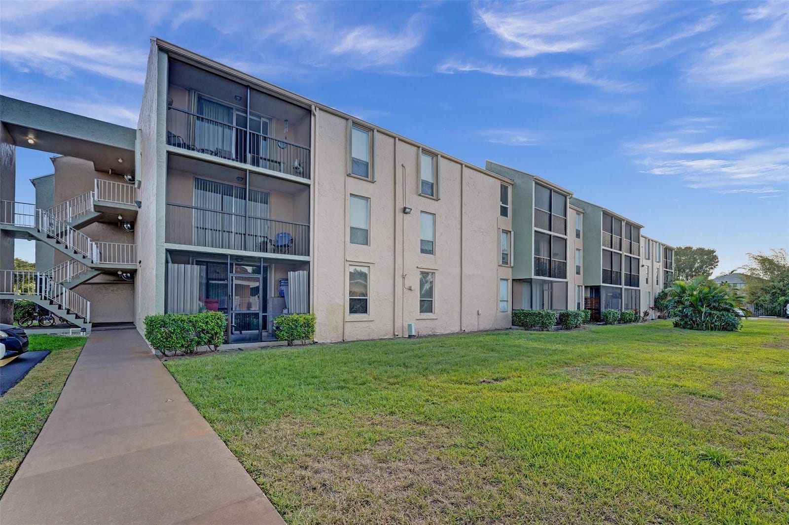 7175 Orange Drive 322 — photo 3