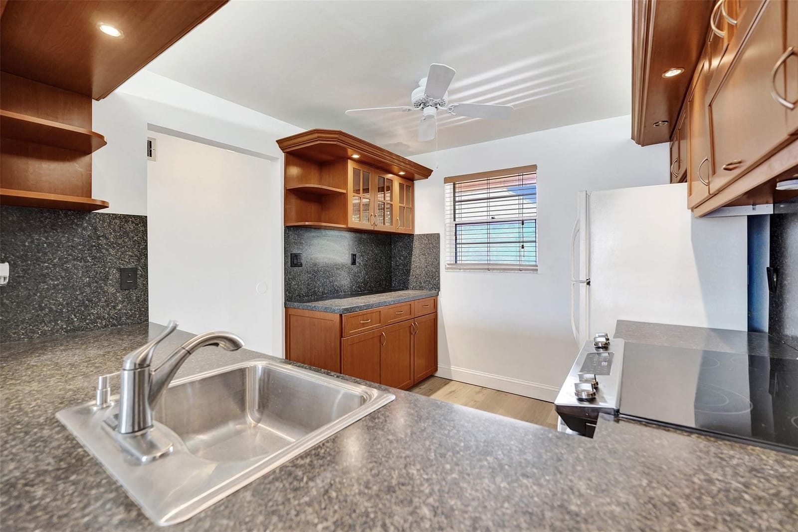 7175 Orange Drive 322 — photo 6