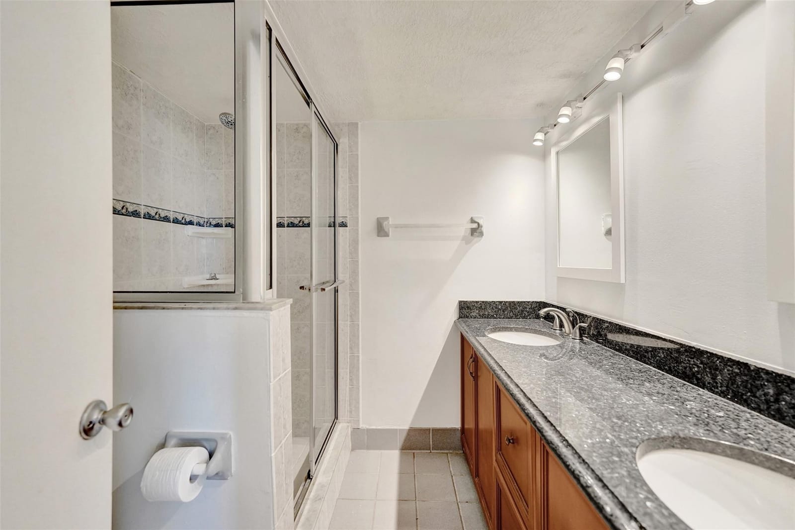 7175 Orange Drive 322 — photo 8