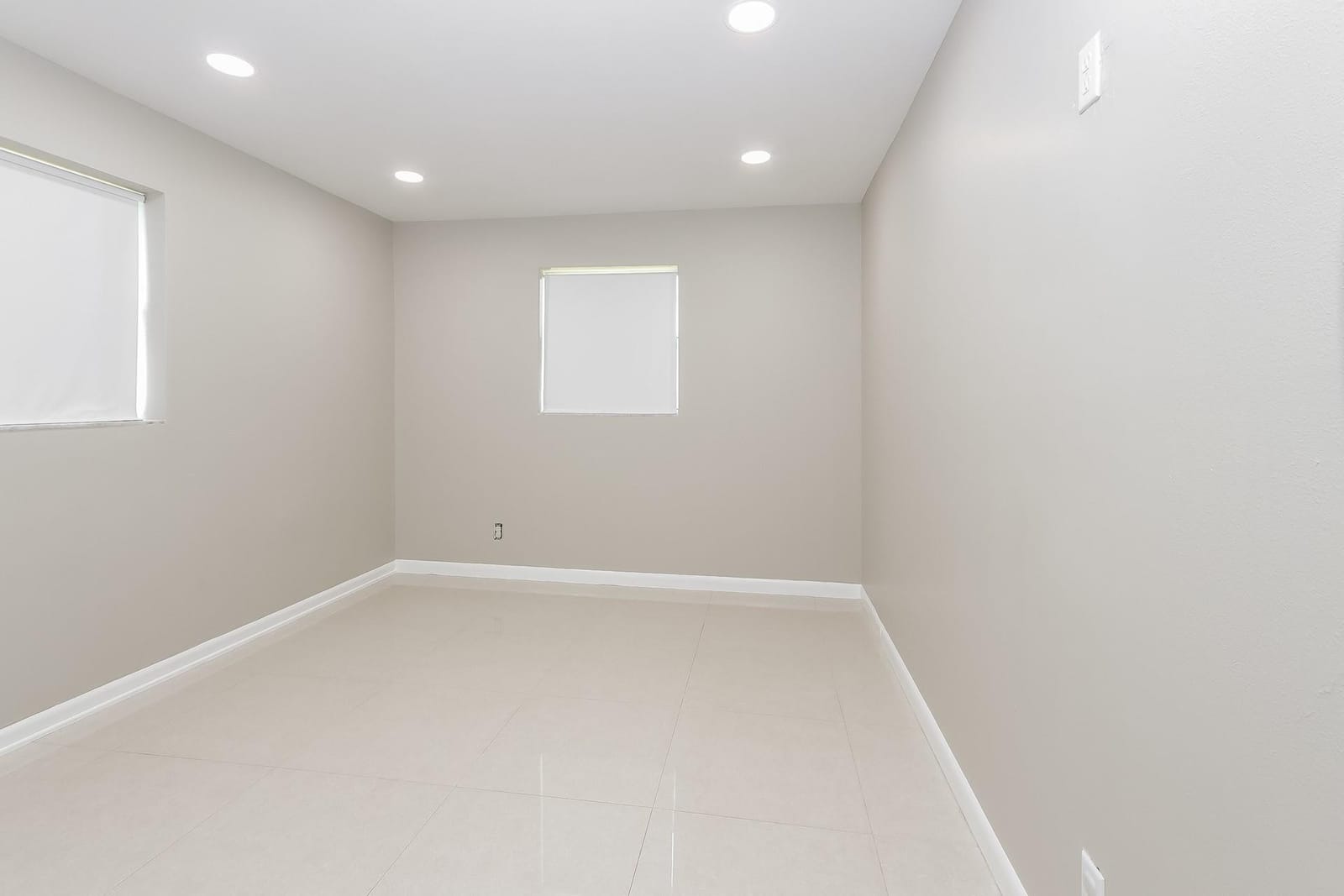 480 Caroline Avenue, West Palm Beach, FL 33413 photo 13