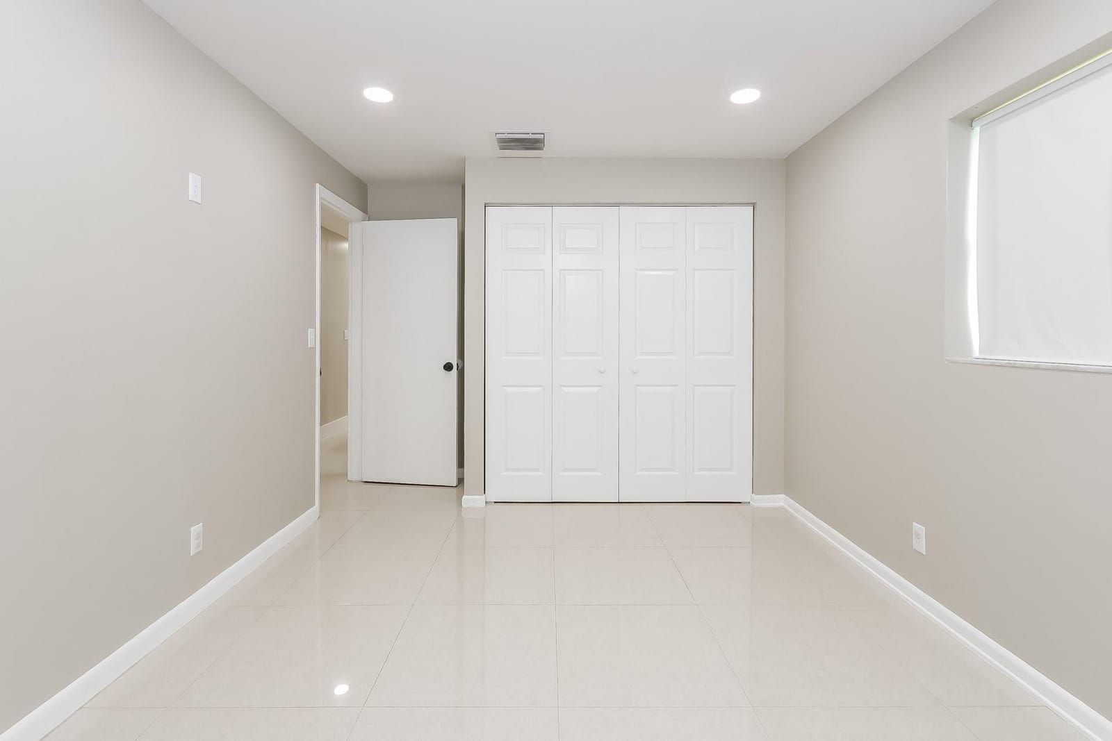 480 Caroline Avenue, West Palm Beach, FL 33413 photo 14