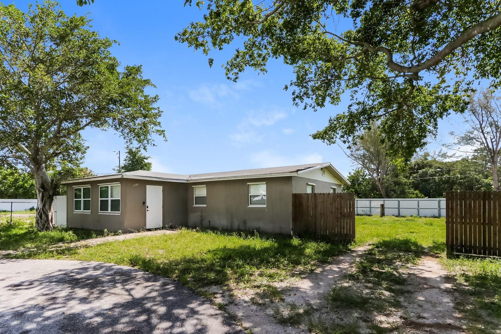 480 Caroline Avenue, West Palm Beach, FL 33413 photo 4