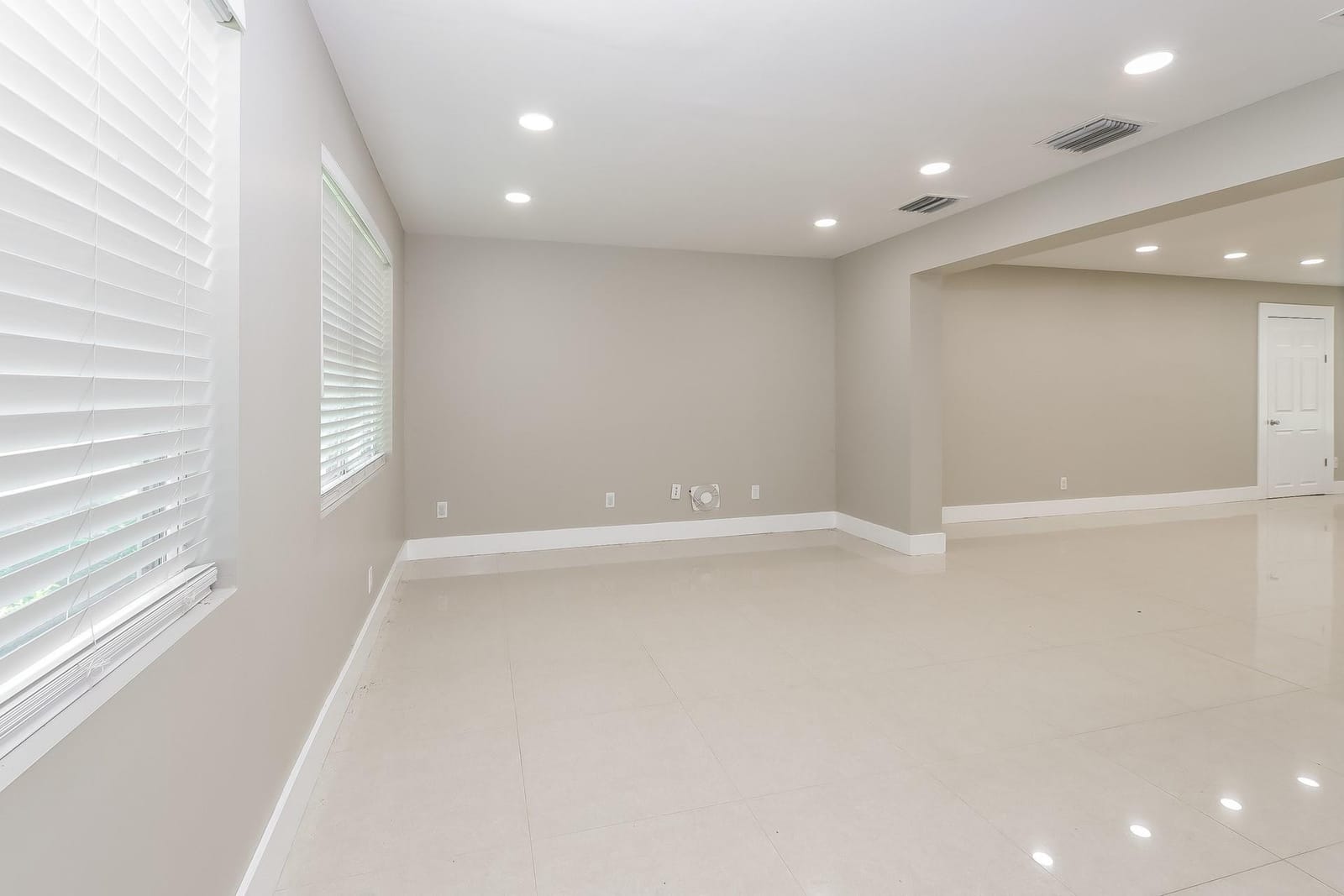 480 Caroline Avenue, West Palm Beach, FL 33413 photo 6
