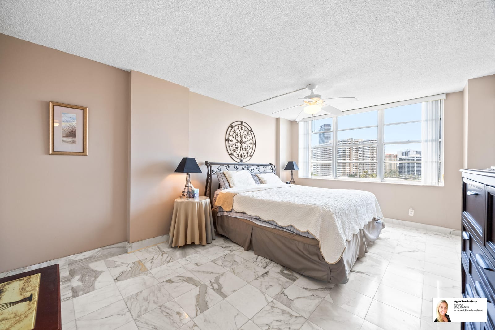 137 Golden Isles Drive 804, Hallandale Beach, FL 33009 photo 23