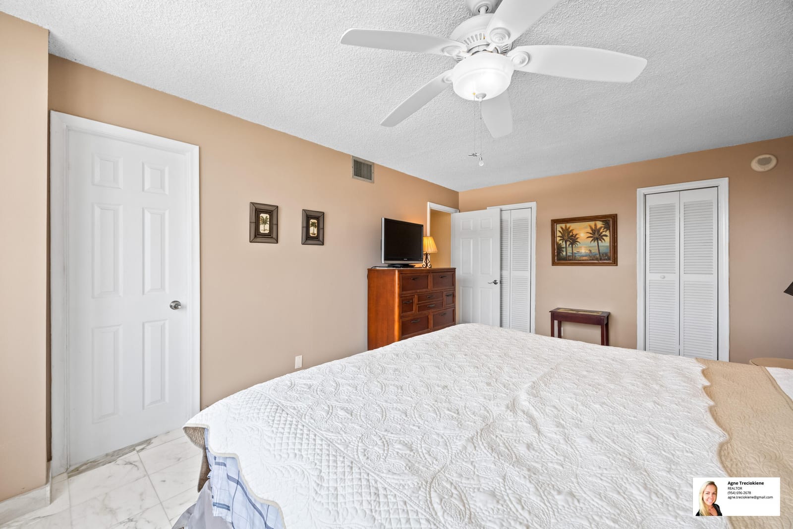 137 Golden Isles Drive 804, Hallandale Beach, FL 33009 photo 26