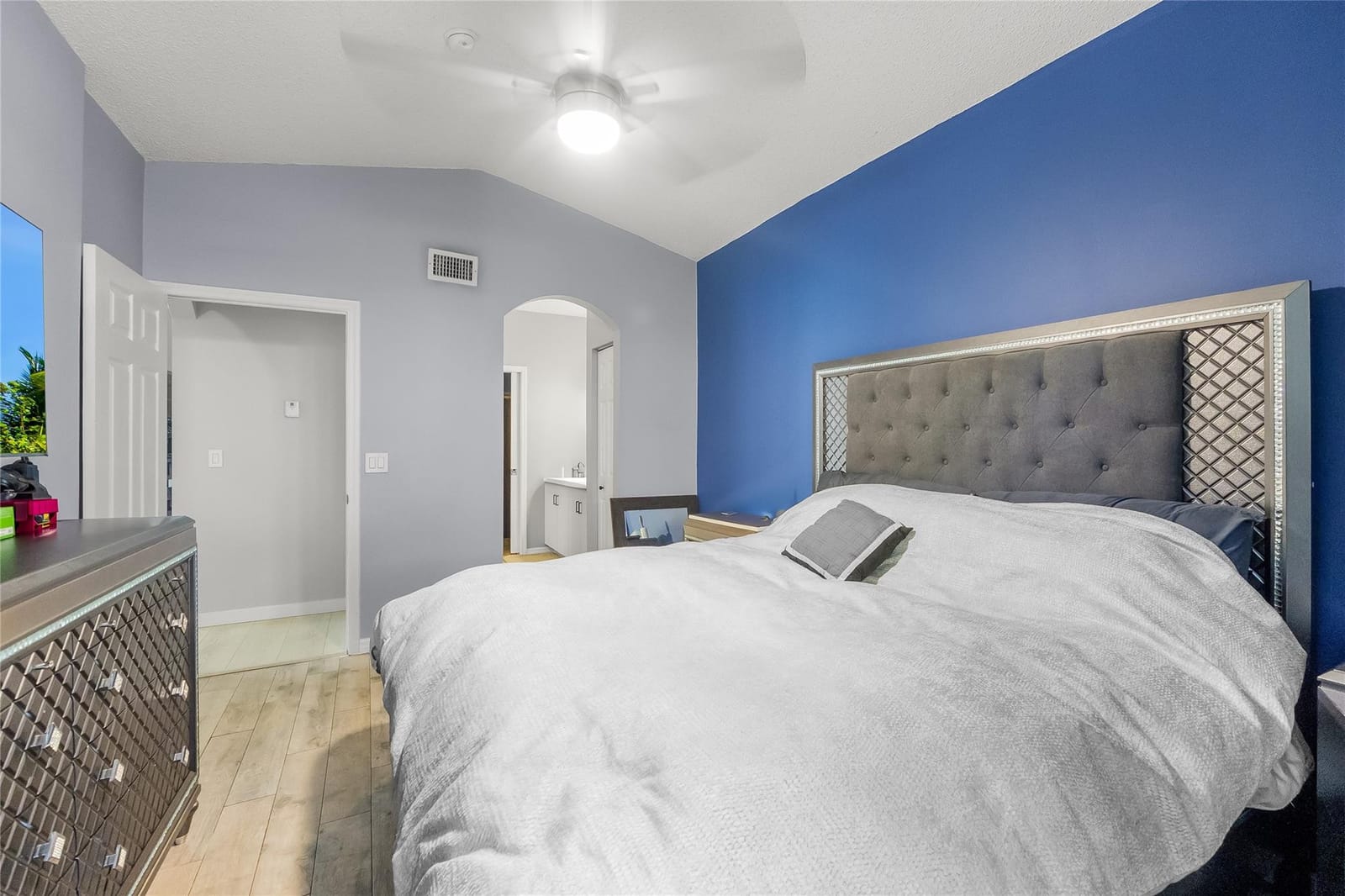 801 NW 130th Avenue — photo 11