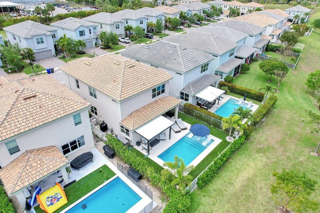 1665 Trailhead Terrace, Hollywood, FL 33021 photo 2