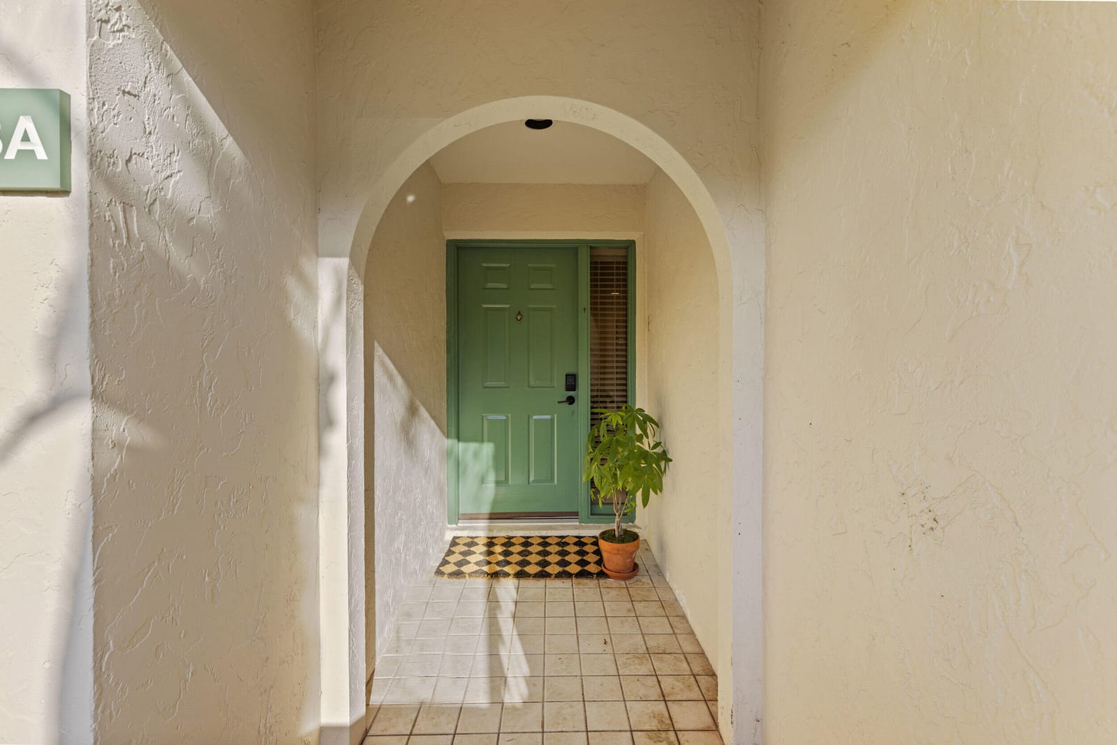 23 Lexington Lane W A — photo 2