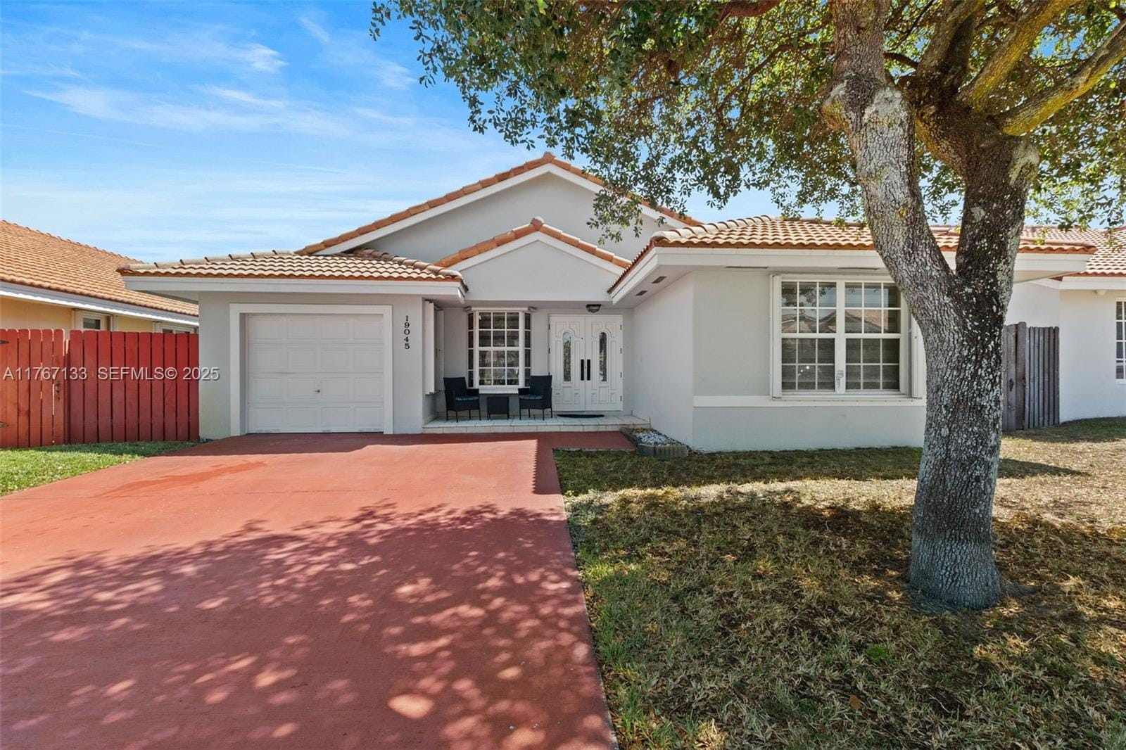 19045 NW 86th Avenue, Hialeah, FL 33015