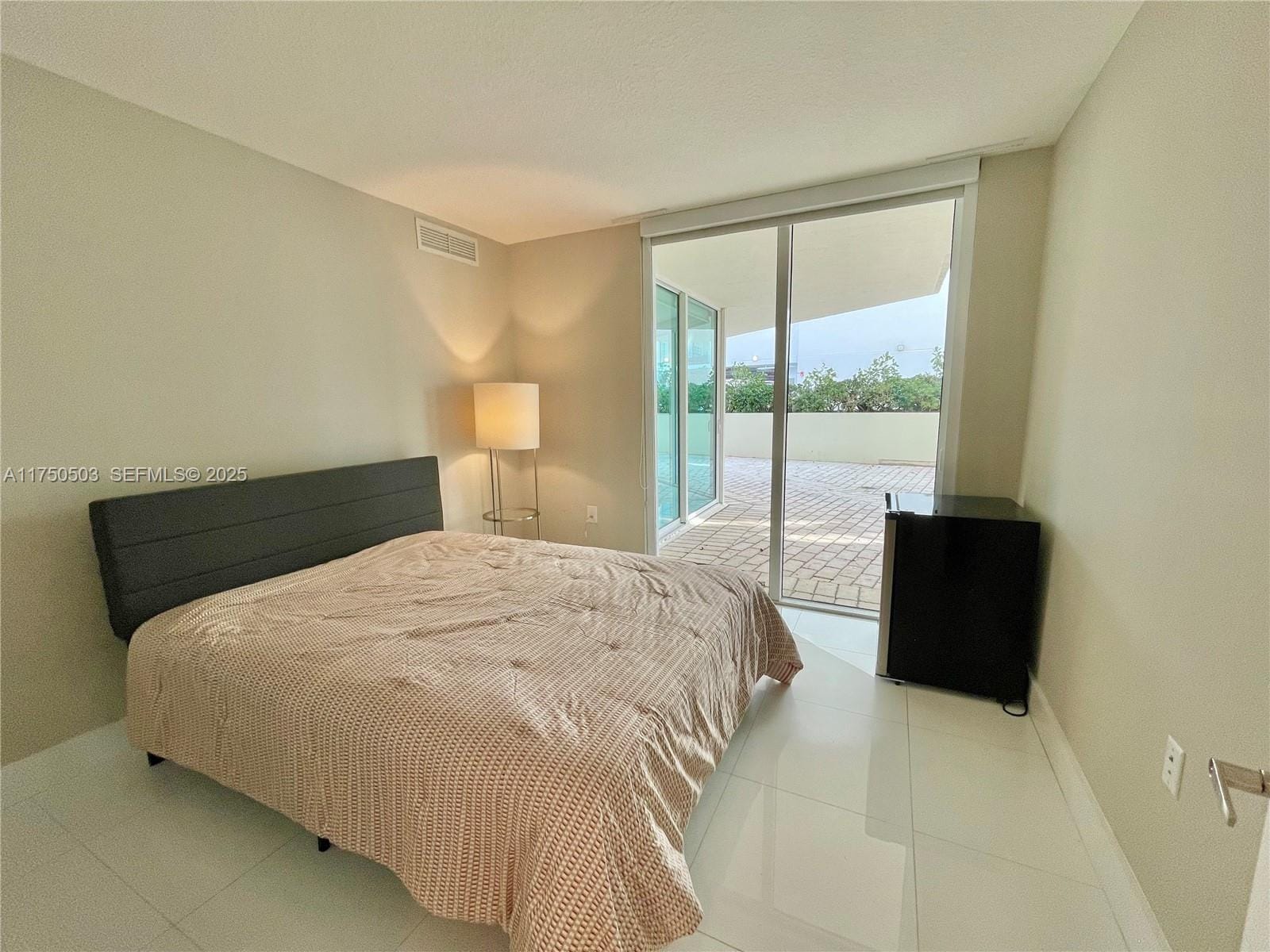 150 Sunny Isles Boulevard 1-501, Sunny Isles Beach, FL 33160 photo 18