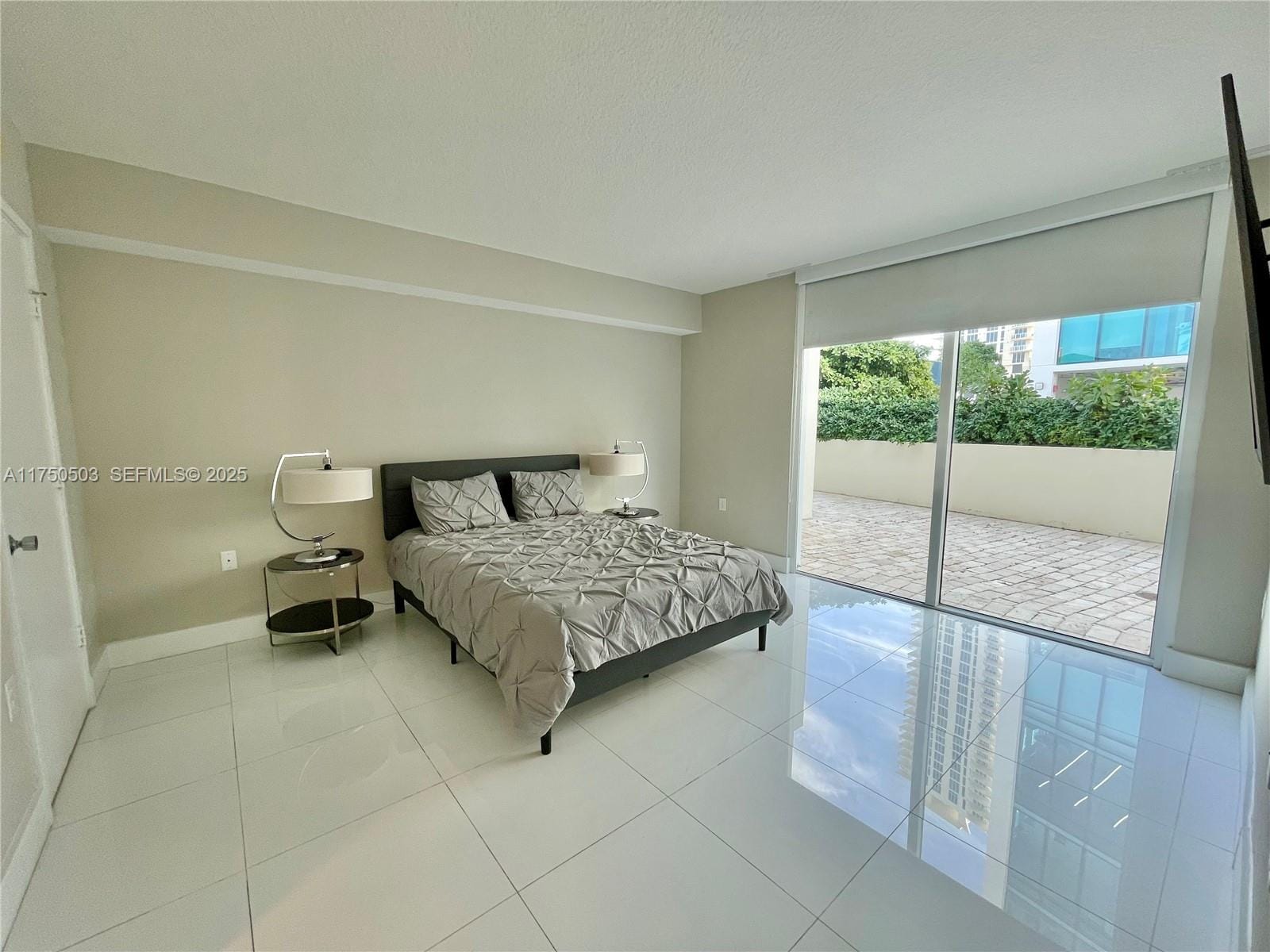 150 Sunny Isles Boulevard 1-501, Sunny Isles Beach, FL 33160 photo 21