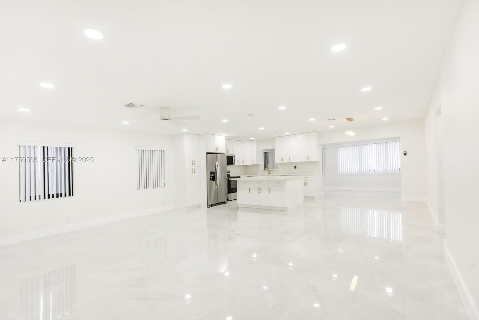 2807 NW 9th Street, Fort Lauderdale, FL 33311 photo 2