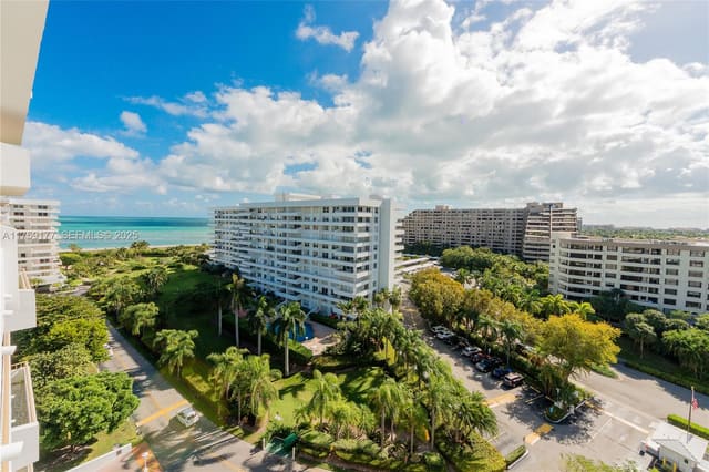 155 Ocean Lane Drive 1113, sold in Commodore Club West Condo, Key Biscayne, FL