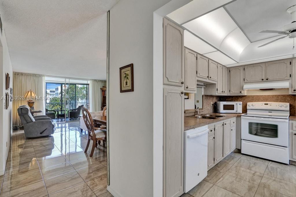 205 SE 11th Terrace 203, Dania Beach, FL 33004 photo 6