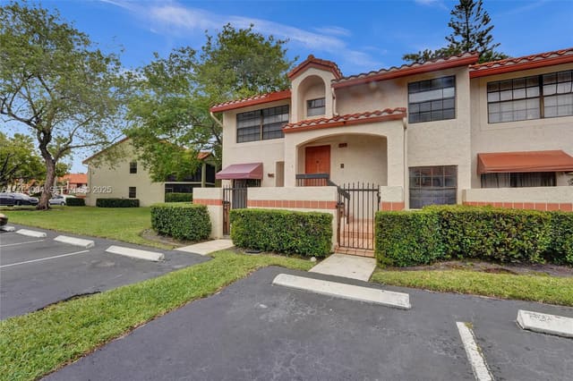 1101 Congressional Way 1101, Deerfield Beach, FL 33442