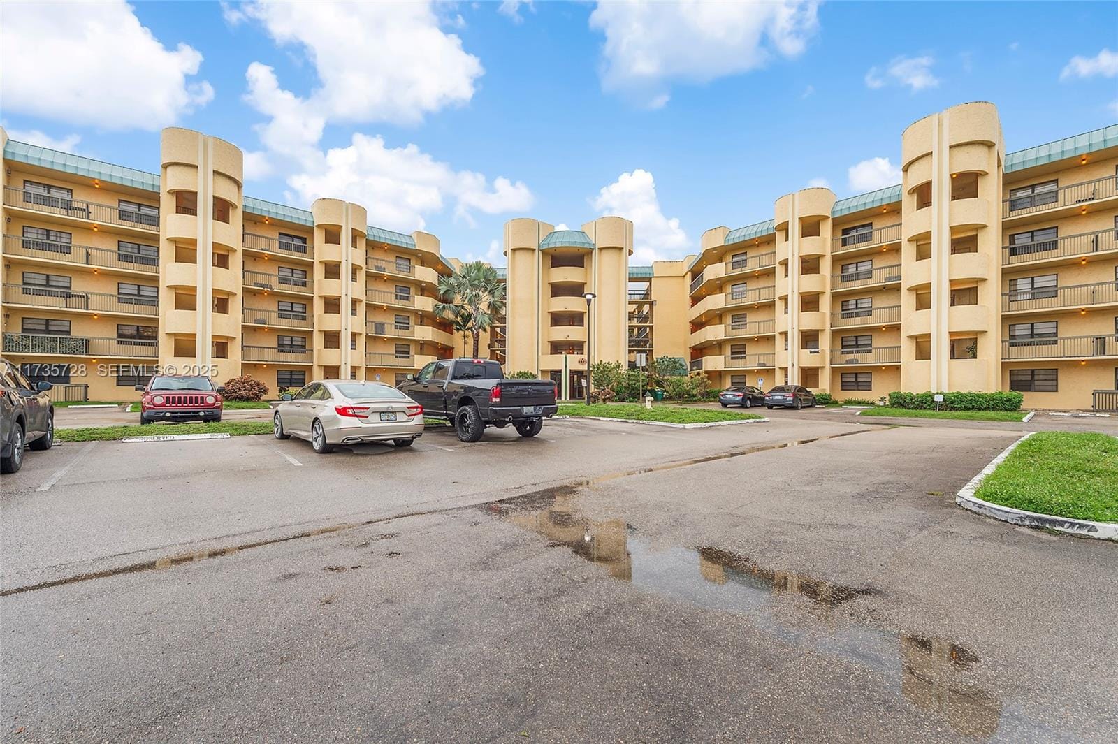 6575 W Oakland Park Boulevard 114, Lauderhill, FL 33313