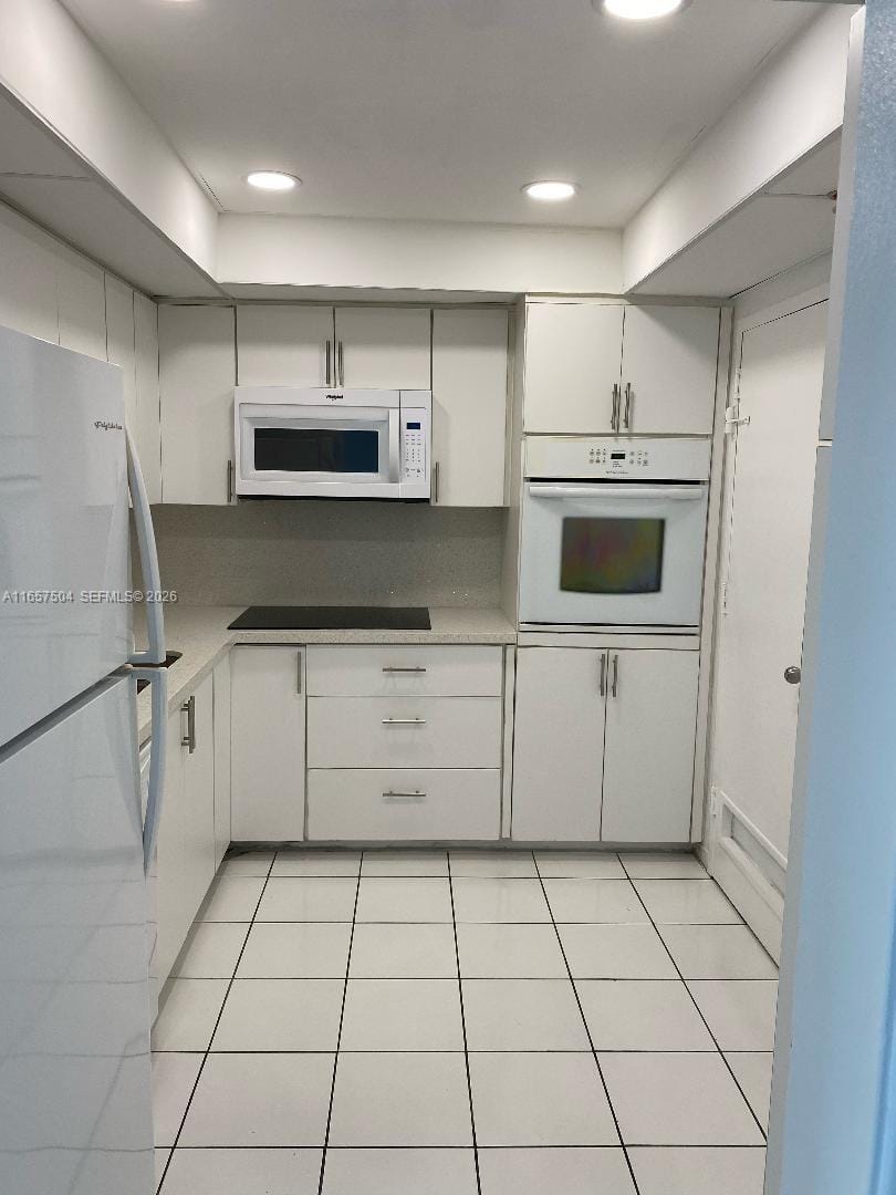 400 Kings Point Drive 328, Sunny Isles Beach, FL 33160 photo 17