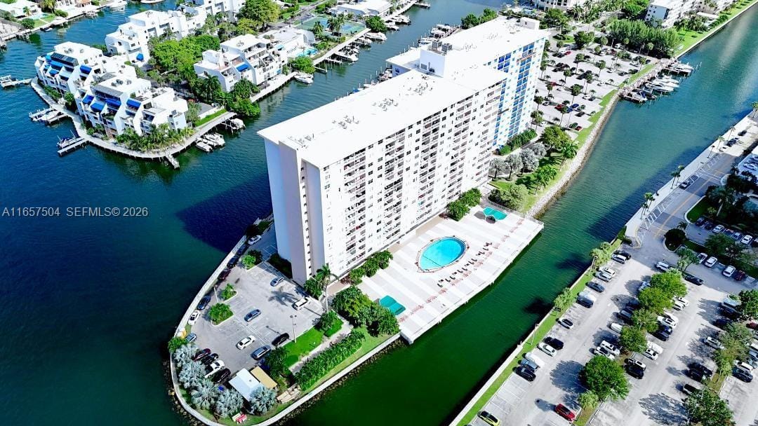 400 Kings Point Drive 328 — photo 7