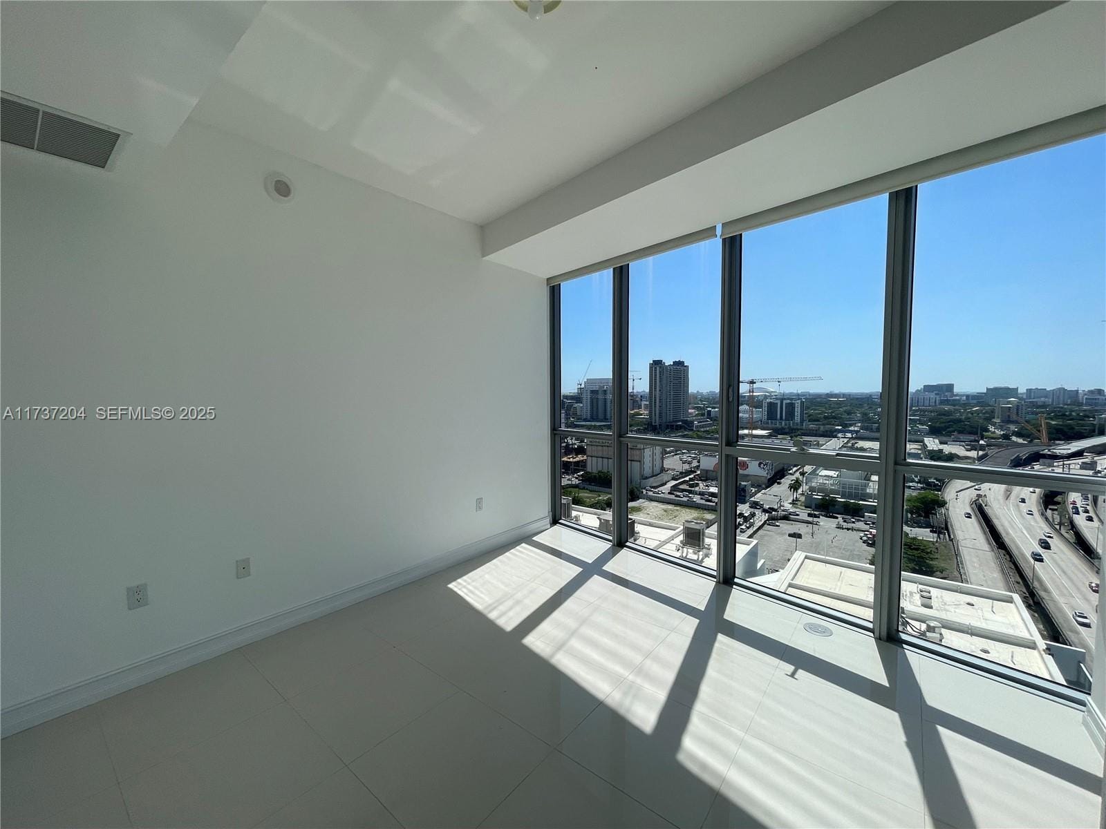 1100 Biscayne Boulevard 1906, Miami, FL 33132 photo 13