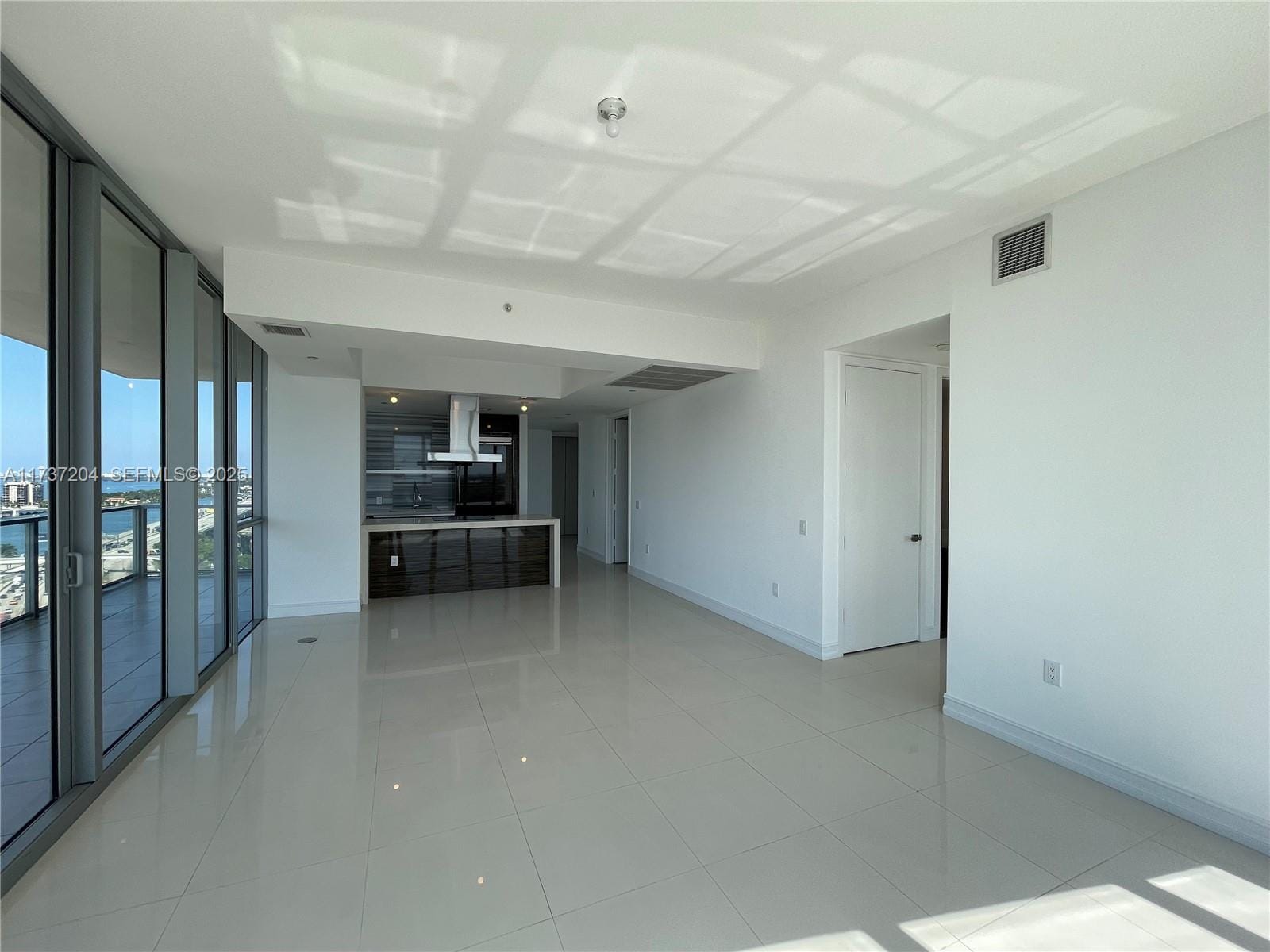 1100 Biscayne Boulevard 1906, Miami, FL 33132 photo 24