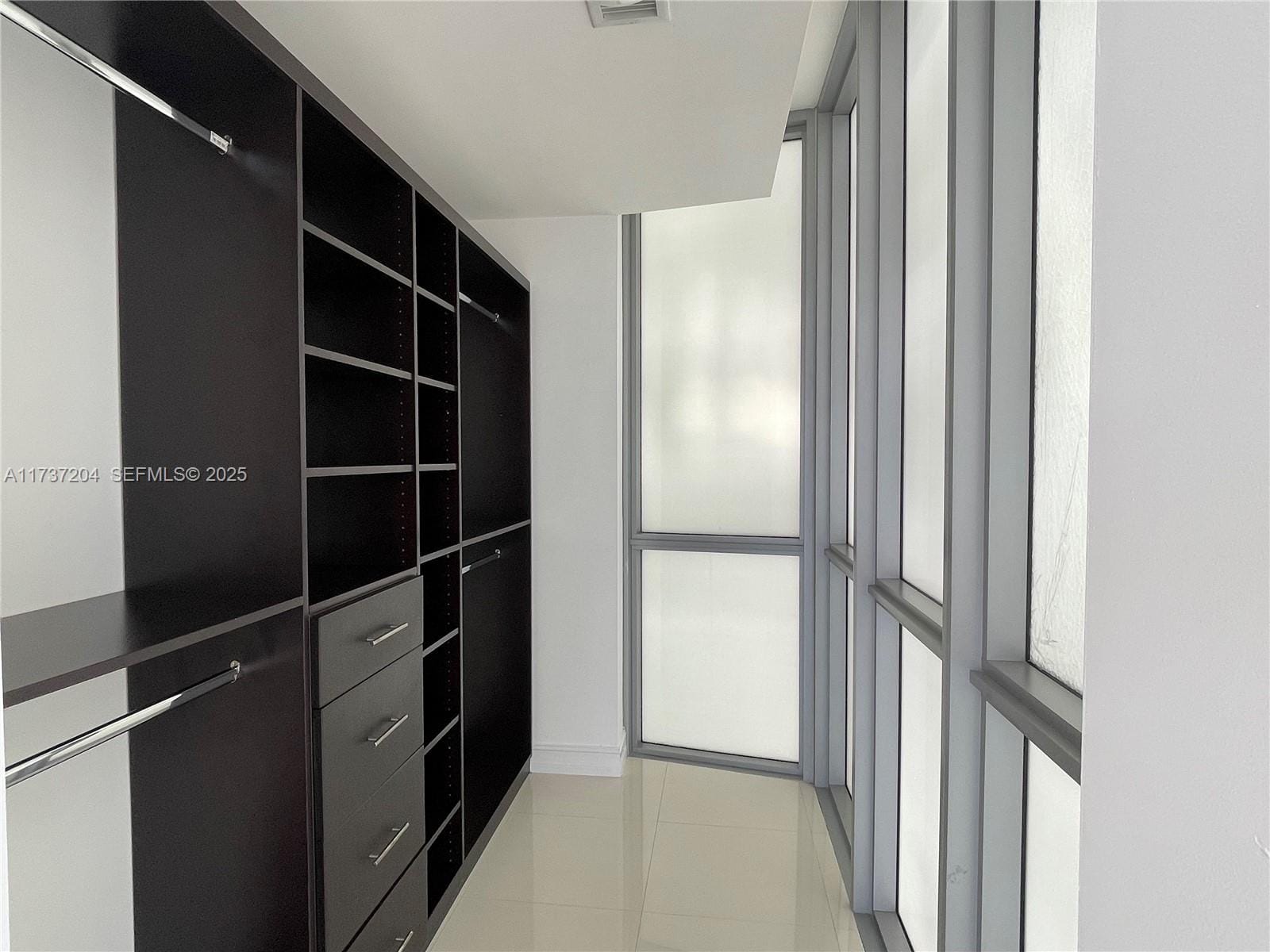 1100 Biscayne Boulevard 1906, Miami, FL 33132 photo 28