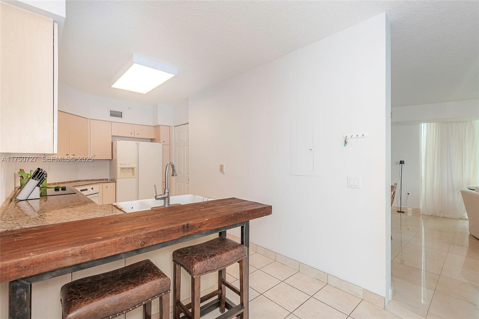 3370 Hidden Bay Drive 906 — photo 8