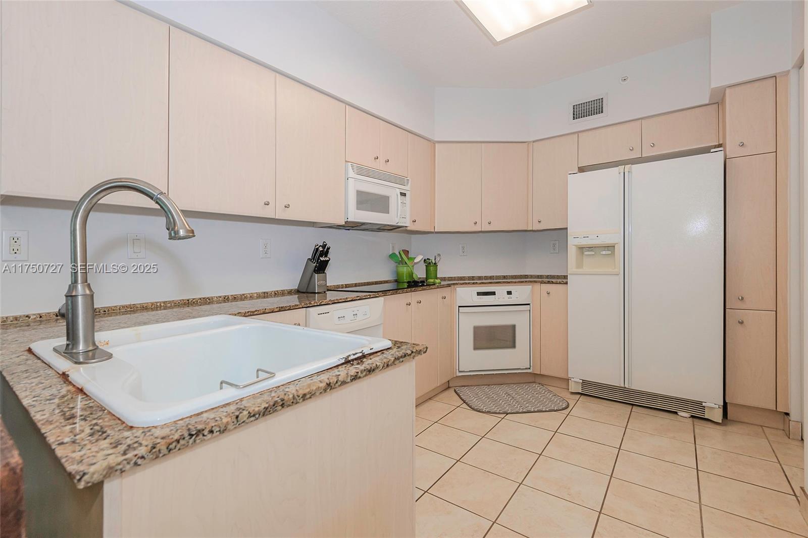 3370 Hidden Bay Drive 906 — photo 9