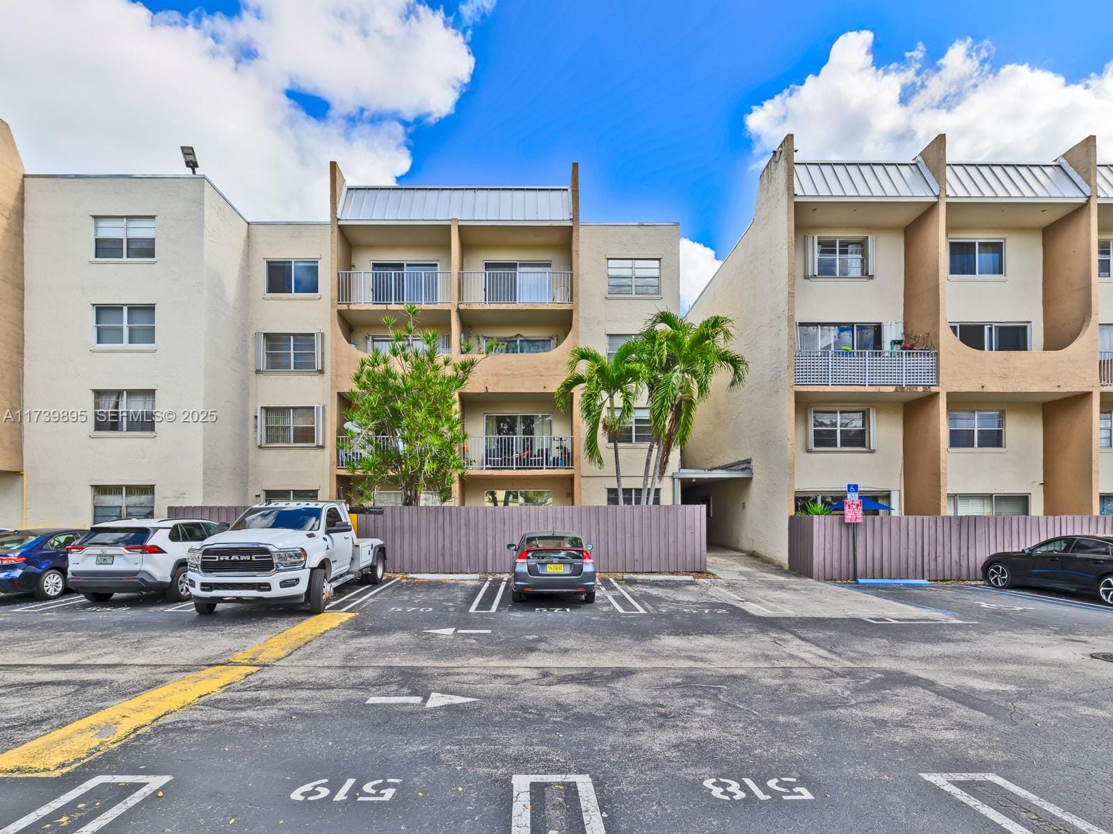 10900 SW 104th Street 114, Miami, FL 33176 photo 2