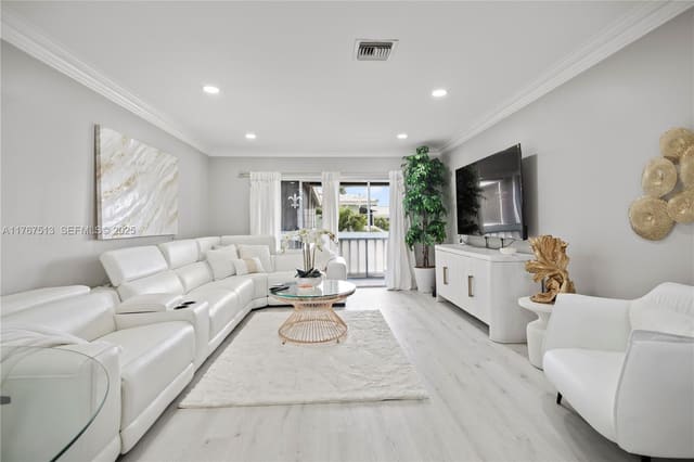 222 N Federal Highway 207, sold in River House Gardens Condo, Deerfield Beach, FL