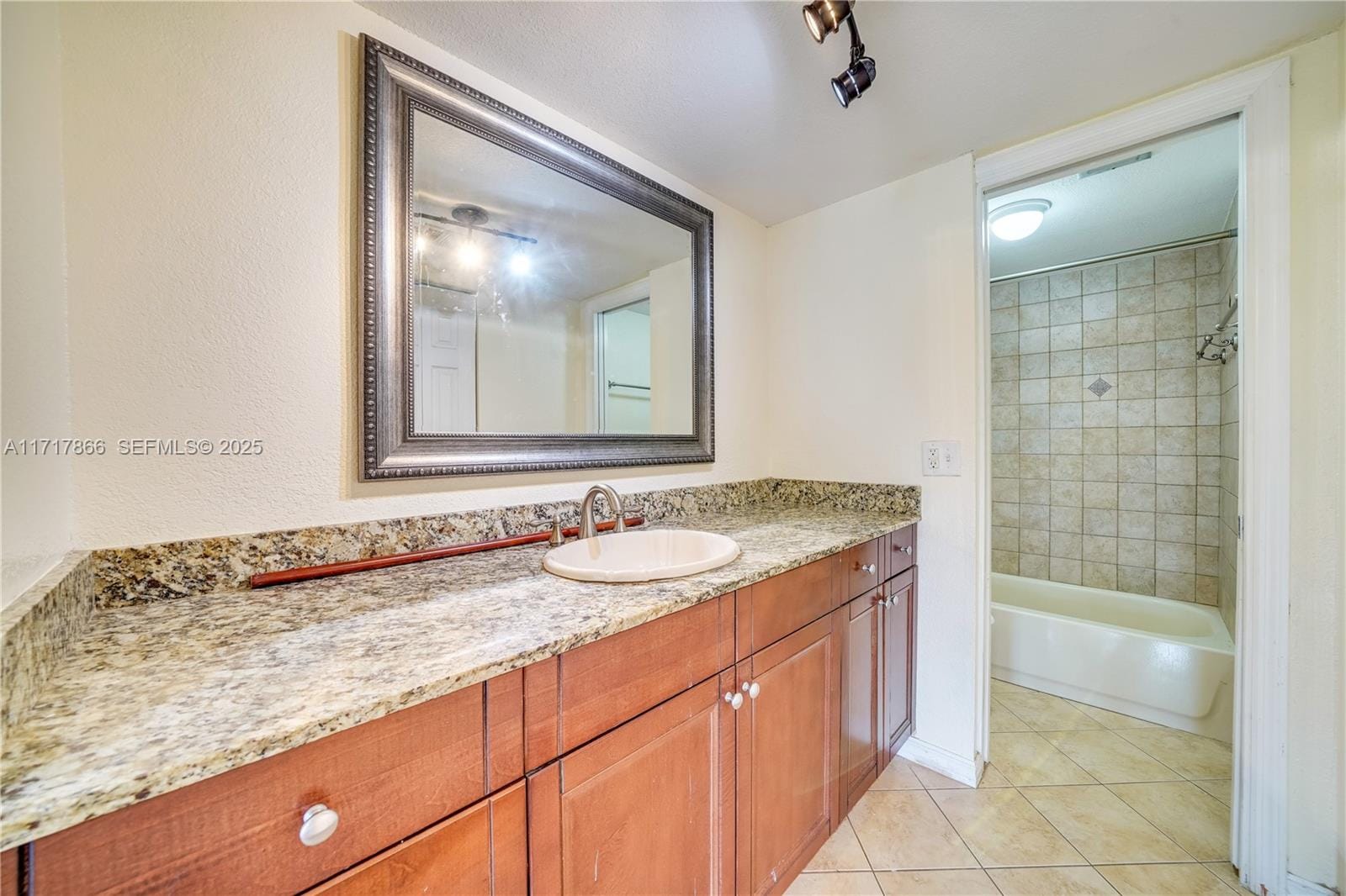 3905 N Nob Hill Road 106, Sunrise, FL 33351 photo 8