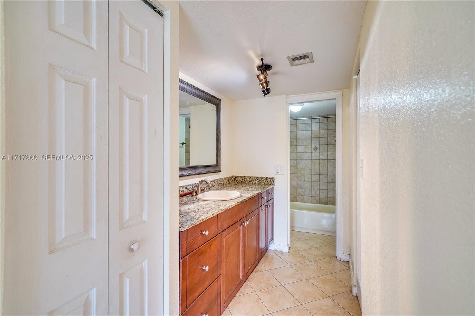 3905 N Nob Hill Road 106, Sunrise, FL 33351 photo 10