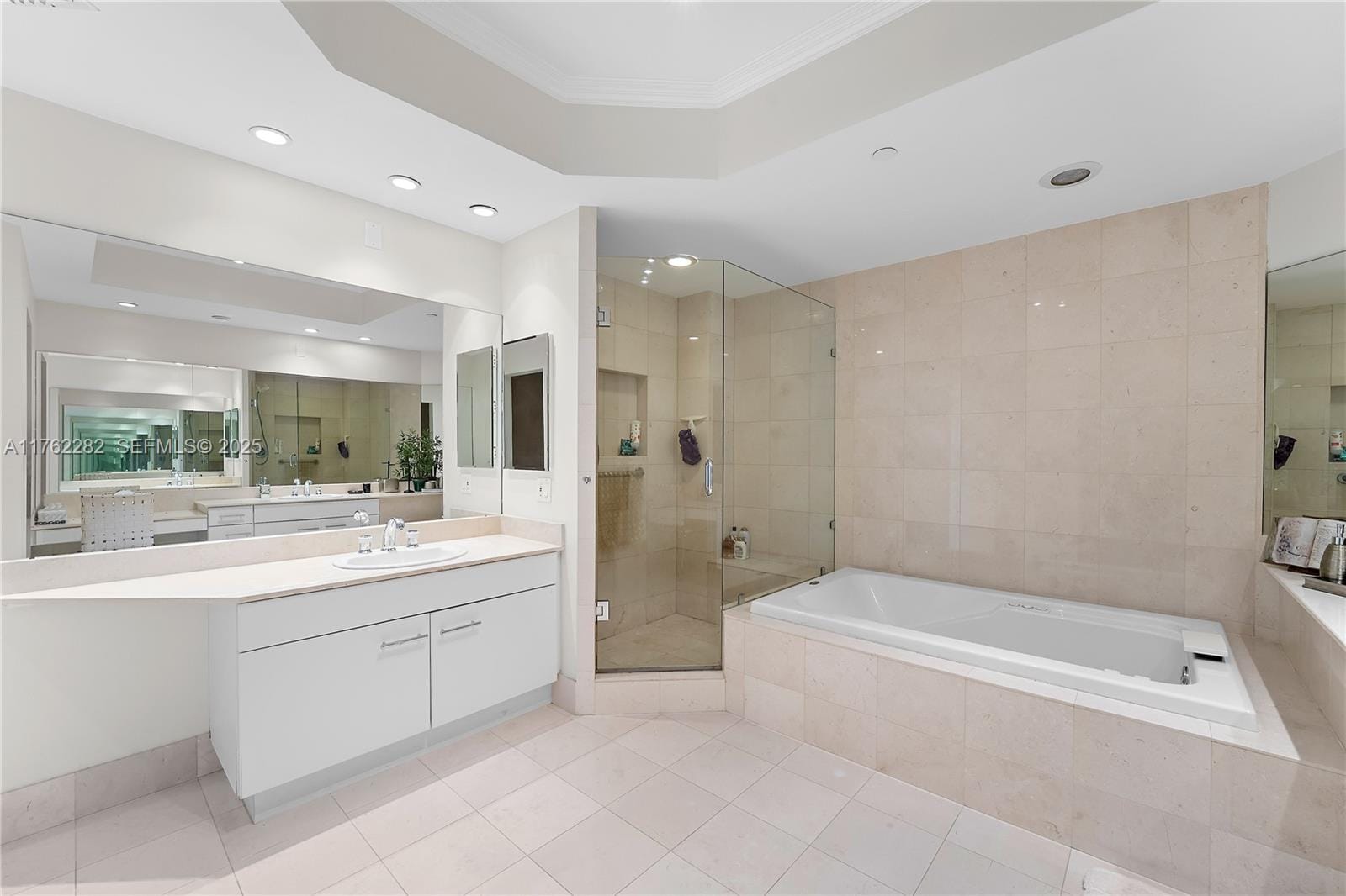 21150 Point Place 1102 — photo 11