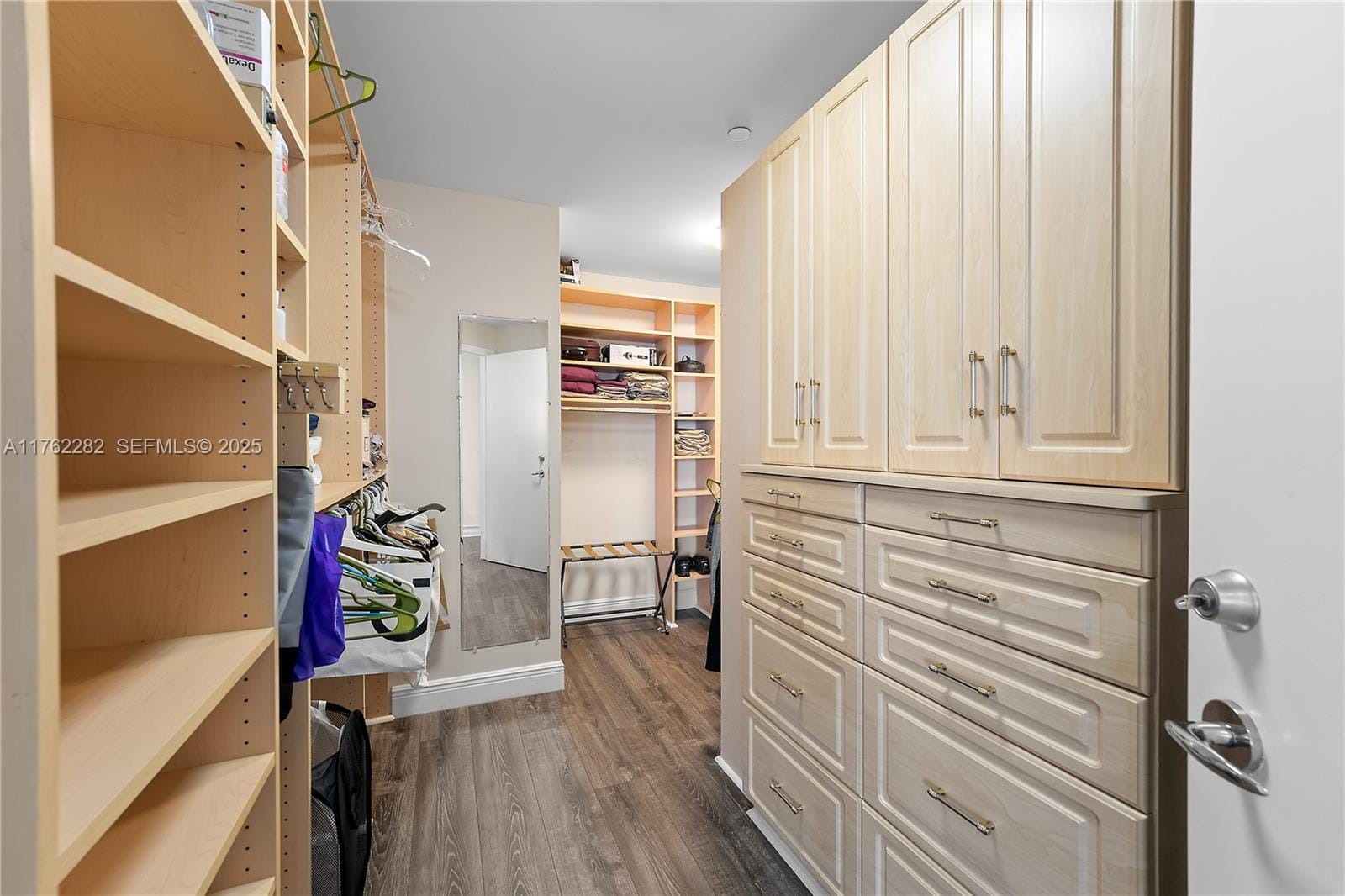21150 Point Place 1102 — photo 12