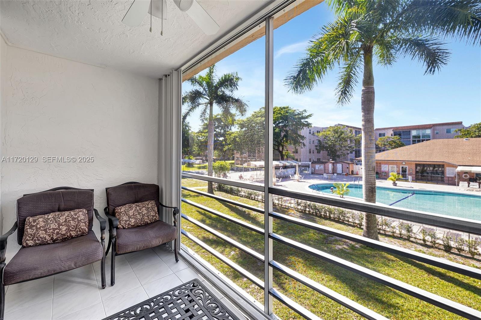 2 bedroom home for sale at 2811 Somerset, Lauderdale Lakes, FL 33311 — $144,500