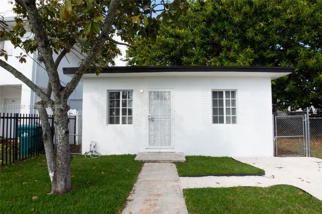 3061 NW 44th Street, sold in Roosevelt Pk Addn No 1, Miami, FL