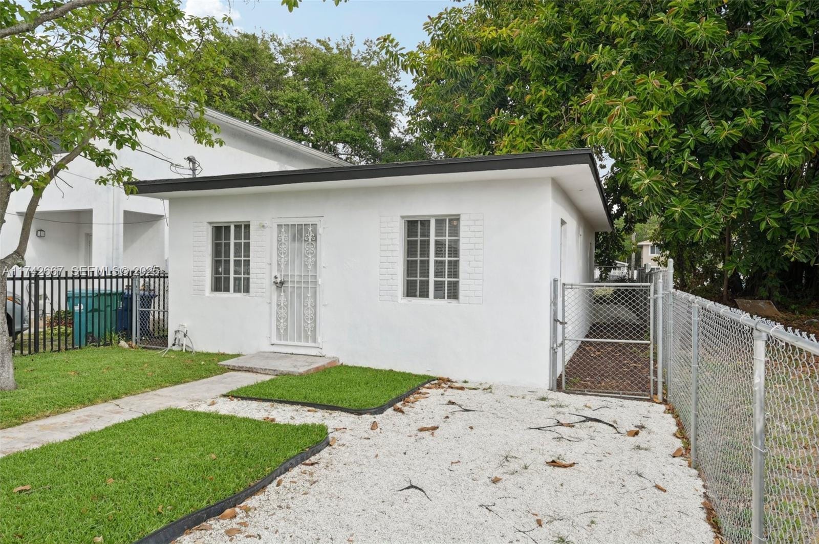 3061 NW 44th Street, Miami, FL 33142 photo 2