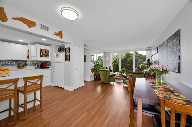 820 NW 87th Avenue 302, sold in Pinebark Condo No 1, Miami, FL