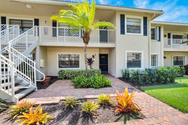7 Stratford Drive C, Boynton Beach, FL 33436