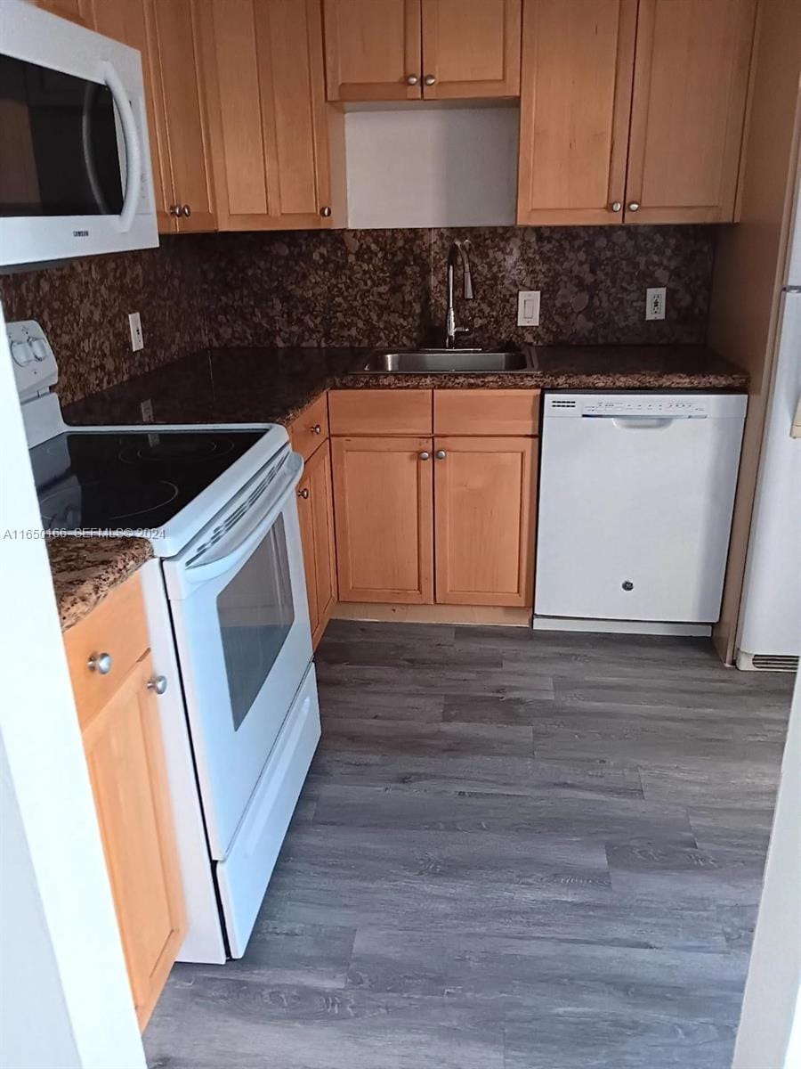 3475 N Country Club Drive 204 — photo 6