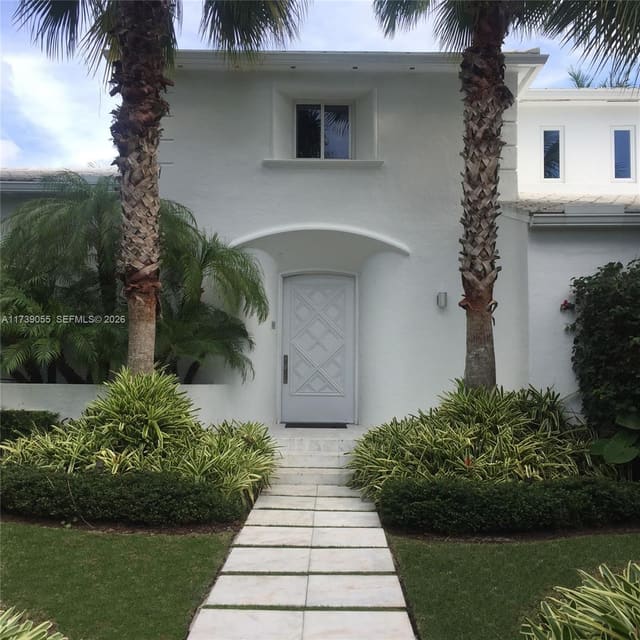 5763 N Bay Road, Miami Beach, FL 33140