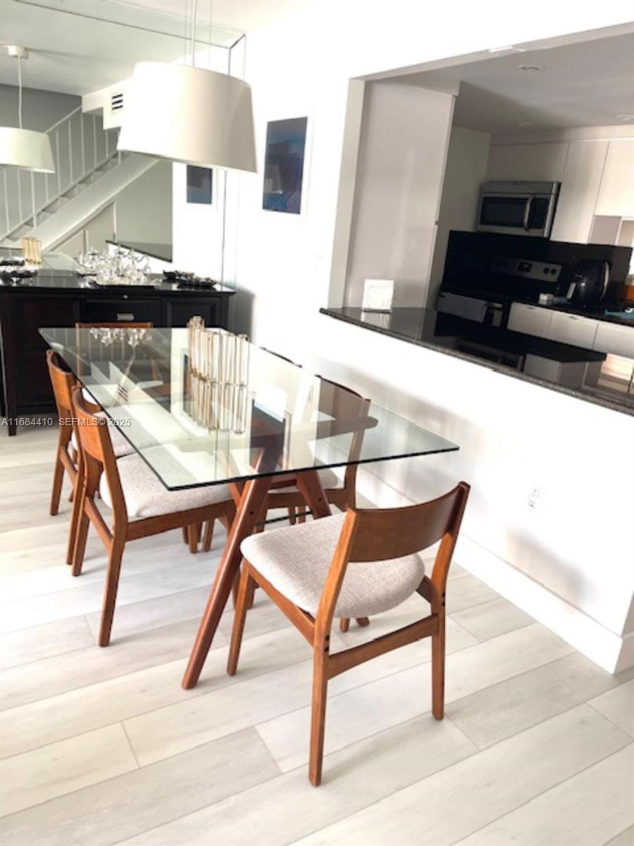 265 Grapetree Drive 108 — photo 4